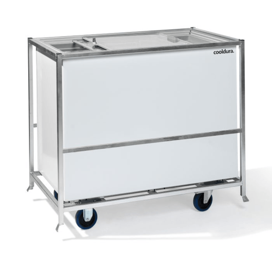 Koel- vrieskist met glazen schuifdeksel. De schuifdeksel is gemaakt van gehard glas. De koelkist heeft een bruto inhoudsvolume van 314 liter. Op verrijdbare trolley.