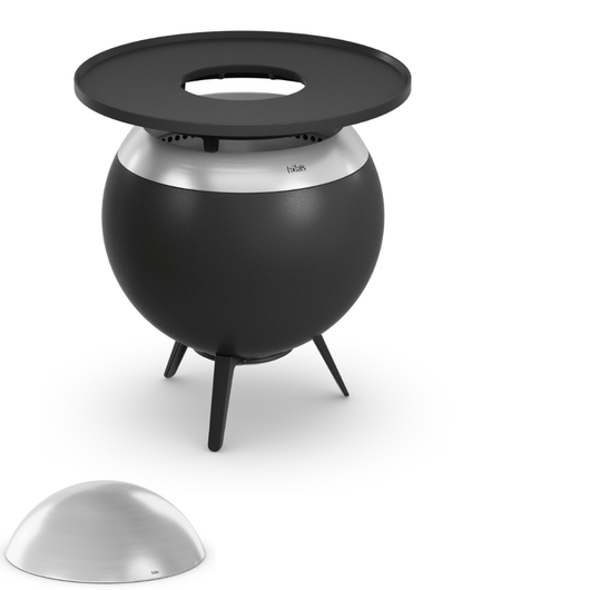 Höfats MOON 45 vuurkorf zilver met lage gietijzeren standaard, grillring en rvs deksel – rookvrije design vuurkorf met houtvergassingstechnologie. 