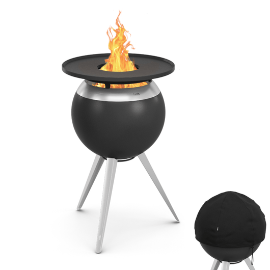 Höfats MOON 45 vuurkorf zilver met hoge rvs standaard, grillring en afdekhoes – rookvrije design vuurkorf met houtvergassingstechnologie. 