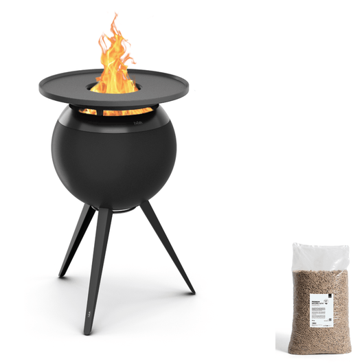 Höfats MOON 45 vuurkorf zwart met hoge rvs standaard – rookvrije design vuurkorf met houtvergassingstechnologie. Zak 15kg palletkorrels