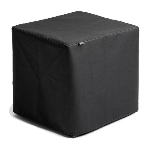 Zwarte Höfats Cube vuurkorf van gepoedercoat roestvrij staal, stijlvolle en multifunctionele vuurkorf voorzien van een afdekhoes.