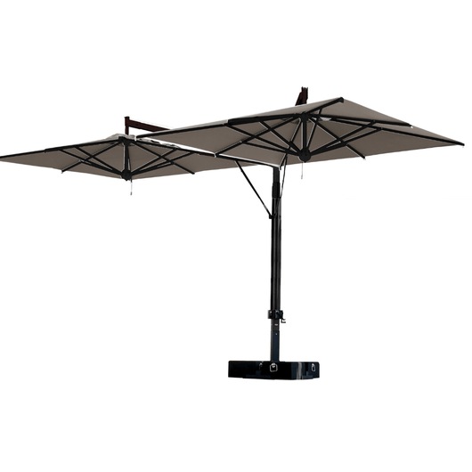 Zweefparasol voorzien van 2 handlieren aan de mast tbv afzonderlijke bediening van de  horecaparasols. Antraciet mast met taupe doek.
