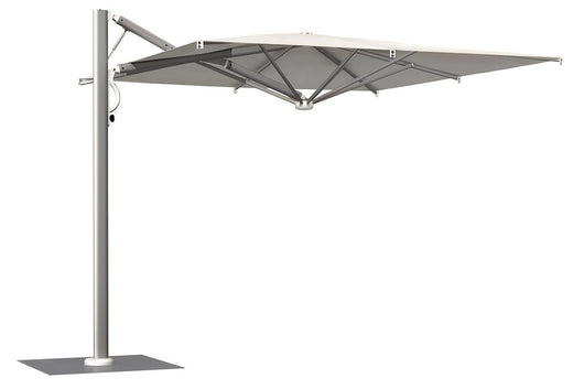 Astro - Zweefparasol - PartyfurnitureZweefparasol met innovatief openings- en sluitsysteem, ondersteund door een gasveer waardoor het een easy job is om de parasol te openen of te sluiten. Intrekbaar naar de mast. Combinatie tussen toekomst en klassiek. titaniumlook aluminium frame met taupe doek.