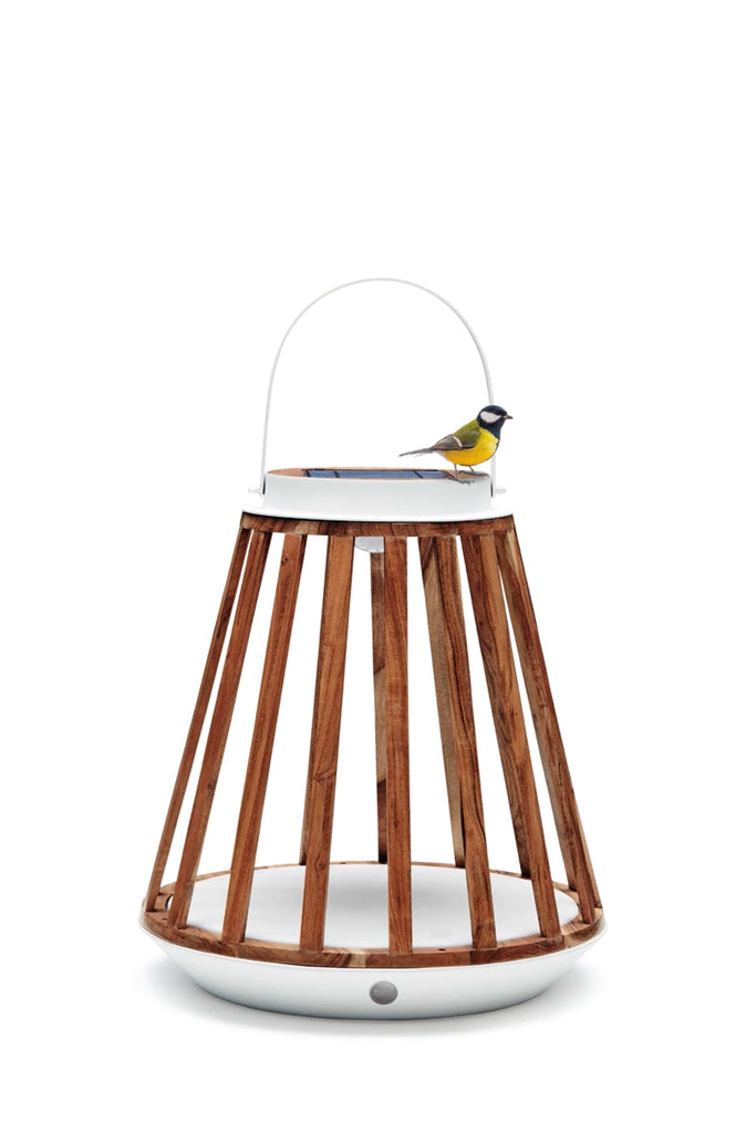 Elegante buitenlamp SUNS Kate, op zonne-energie en gemaakt van aluminium en teak. Wit